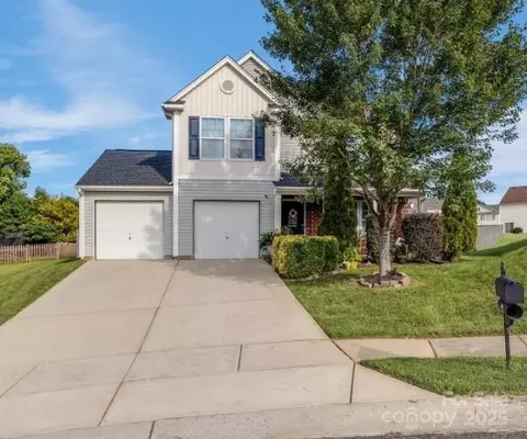 112 Zander Woods Ct, Mount Holly, NC 28120