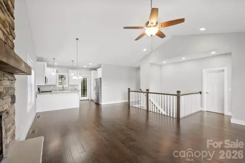 235 Olivet Ln, Fletcher, NC 28732 photo 10