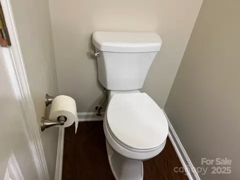 Bath - 102 Brandywine Ne Dr NE, Conover, NC 28613 photo 6 of 6