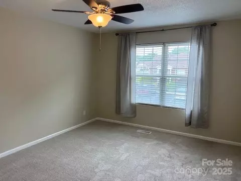 Bedroom - 102 Brandywine Ne Dr NE, Conover, NC 28613 photo 5 of 6