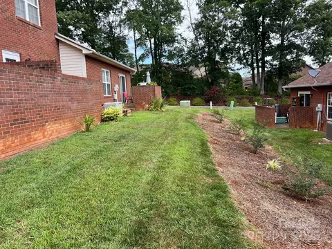 Exterior - 102 Brandywine Ne Dr NE, Conover, NC 28613 photo 4 of 4