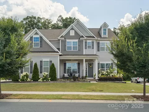 6005 Petersburg Dr, Waxhaw, NC 28173