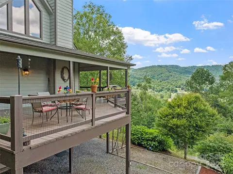 272 Appaloosa Trl, Burnsville, NC 28714