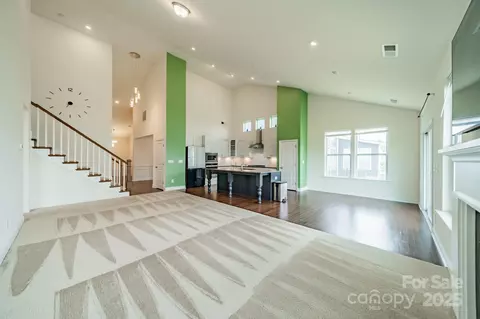 558 Red Wolf Ln, Clover, SC 29710 photo 5