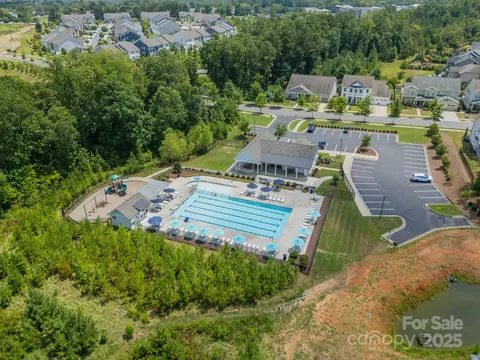 558 Red Wolf Ln, Clover, SC 29710 photo 18