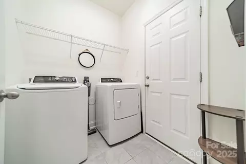 558 Red Wolf Ln, Clover, SC 29710 photo 16