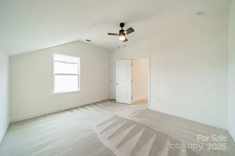 558 Red Wolf Ln, Clover, SC 29710 photo 13