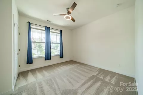 558 Red Wolf Ln, Clover, SC 29710 photo 11