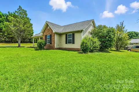 5216 Willow Run Dr, Monroe, NC 28110 photo 2