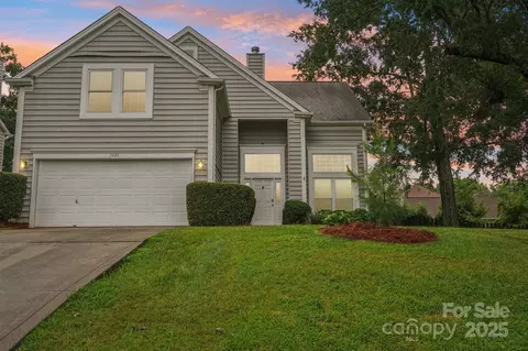 15123 Rothesay Dr, Charlotte, NC 28277