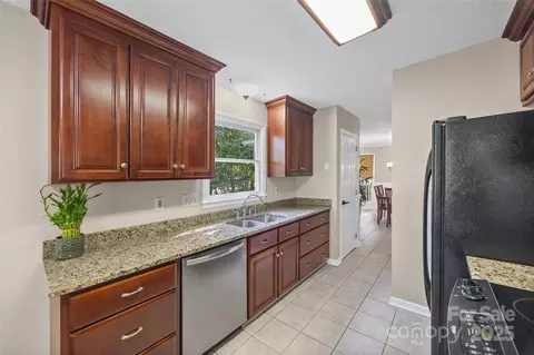 12082 Spinnaker Dr, Tega Cay, SC 29708 photo 8