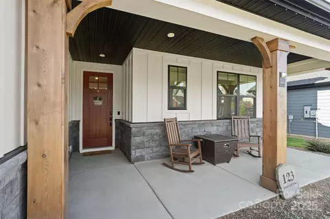 Exterior - 123 Windy Dell Dr, Tega Cay, SC 29708 photo 3 of 4
