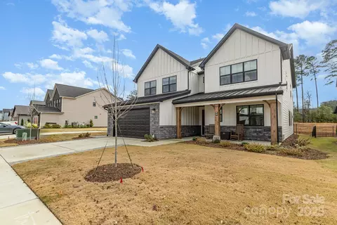 Exterior - 123 Windy Dell Dr, Tega Cay, SC 29708 photo 2 of 4