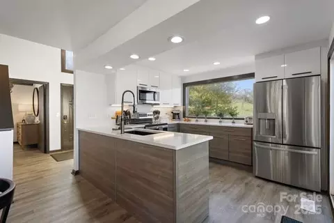 105 Beechtop Rd, Beech Mountain, NC 28604 photo 13
