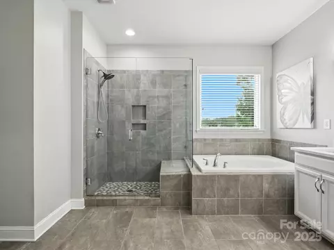 Bath - 2033 Folkstone Ln, Lancaster, SC 29720 photo 3 of 5