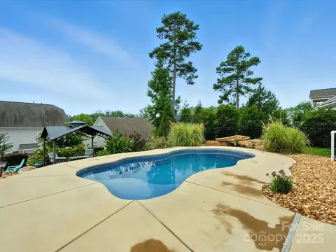 Exterior - 2033 Folkstone Ln, Lancaster, SC 29720 photo 7 of 10