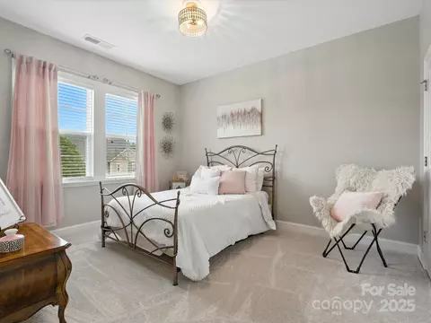 Bedroom - 2033 Folkstone Ln, Lancaster, SC 29720 photo 4 of 6