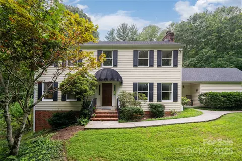 36 Charlyn Dr, Asheville, NC 28803