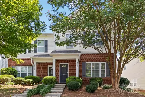 8437 Big Creek Ct, Matthews, NC 28105