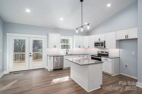 1452 W 7th St, Newton, NC 28658