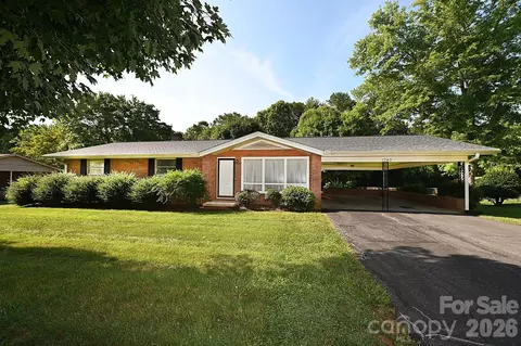 1740 23rd Avenue Ne Ln NE, Hickory, NC 28601