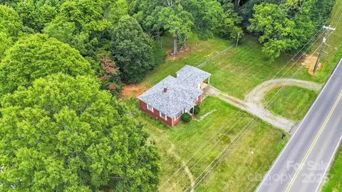 10437 Idlewild Rd, Matthews, NC 28105