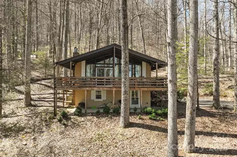 679 Locust Dr, Maggie Valley, NC 28751