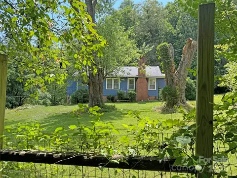 101 Eller Ford Rd, Weaverville, NC 28787