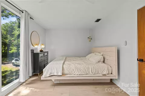 Bedroom - 190 Dogwood Forest Loop, Harmony, NC 28634 photo 5 of 8