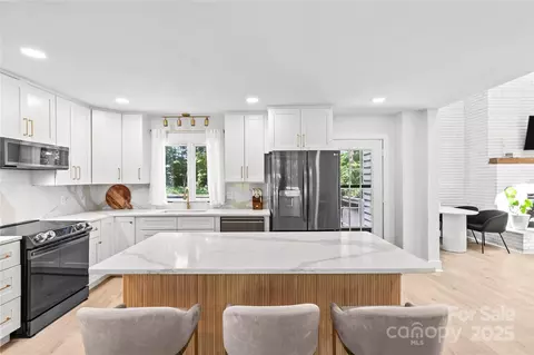 Kitchen - 190 Dogwood Forest Loop, Harmony, NC 28634 photo 7 of 7