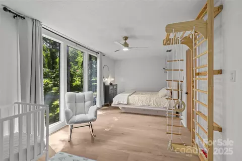 Bedroom - 190 Dogwood Forest Loop, Harmony, NC 28634 photo 6 of 8