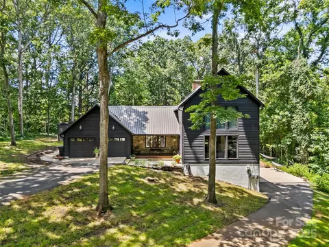 190 Dogwood Forest Loop, Harmony, NC 28634