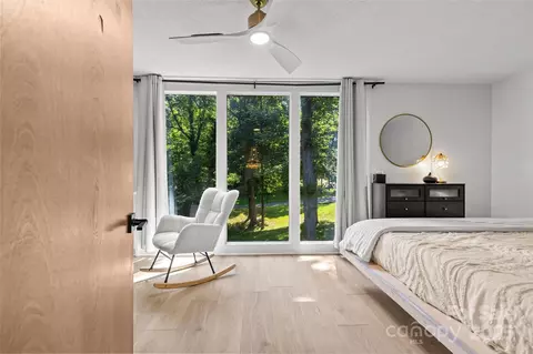 Bedroom - 190 Dogwood Forest Loop, Harmony, NC 28634 photo 4 of 8