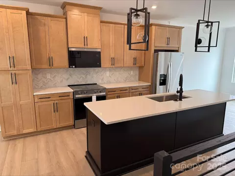 3622 S Tryon St, Charlotte, NC 28217