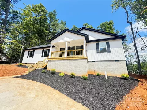 409 Scarlett Oak Ne Ct NE, Lenoir, NC 28645