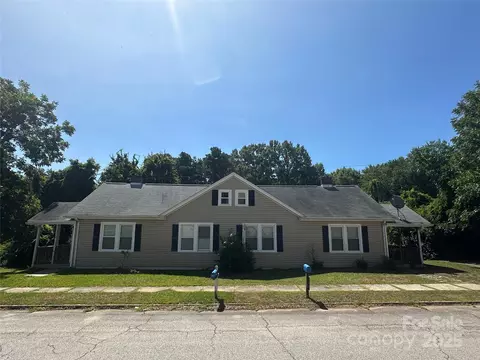 140 Eighth St, Winnsboro, SC 29180