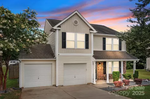 1136 Hunter St, Statesville, NC 28677