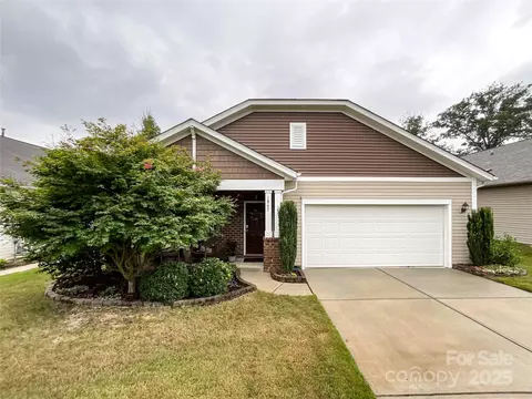 1847 Yellow Daisy Dr, Matthews, NC 28104