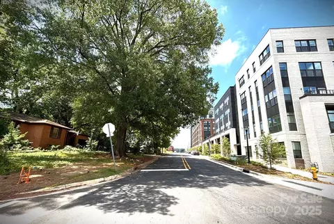 134 Hartford Ave, Charlotte, NC 28209