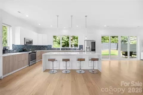 1627 Rama Rd, Charlotte, NC 28211