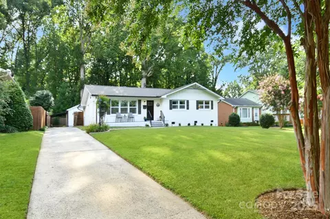 4014 Larkspur Ln, Charlotte, NC 28205
