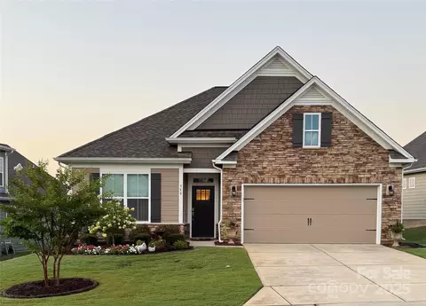 359 Secretariat Dr, Iron Station, NC 28080