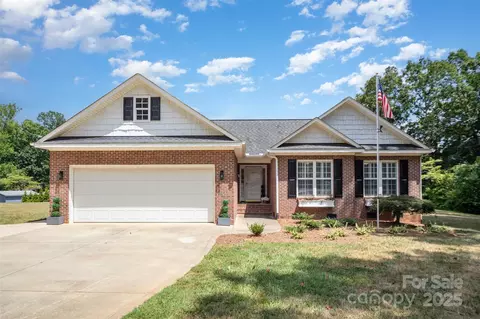 520 Rhodes Ave, Kings Mountain, NC 28086
