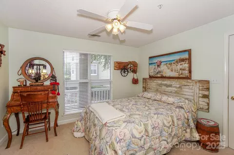 Bedroom - 1238 Torrence Cir, Davidson, NC 28036 photo 6 of 10