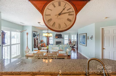 Dining - 1238 Torrence Cir, Davidson, NC 28036 photo 4 of 4