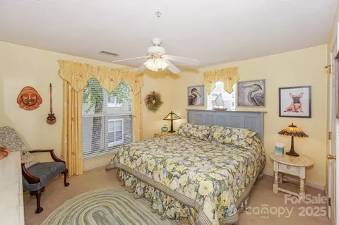 Bedroom - 1238 Torrence Cir, Davidson, NC 28036 photo 8 of 10