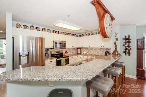 Kitchen - 1238 Torrence Cir, Davidson, NC 28036 photo 3 of 5