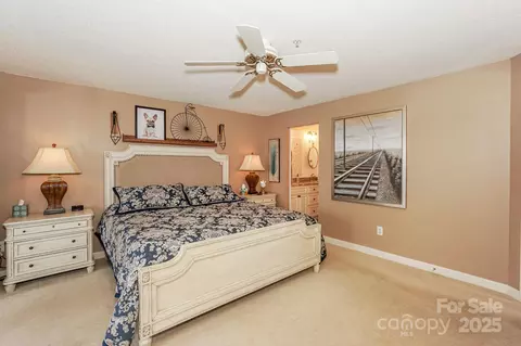 Bedroom - 1238 Torrence Cir, Davidson, NC 28036 photo 4 of 10