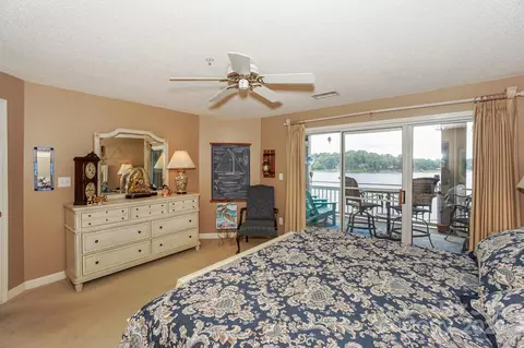 Bedroom - 1238 Torrence Cir, Davidson, NC 28036 photo 2 of 10
