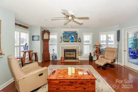 Living - 1238 Torrence Cir, Davidson, NC 28036 photo 1 of 4